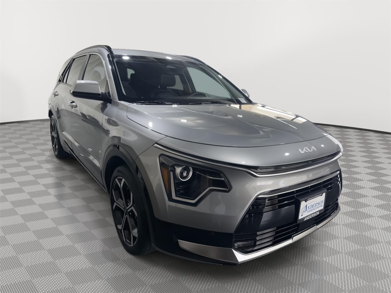 Vehicle photo 5