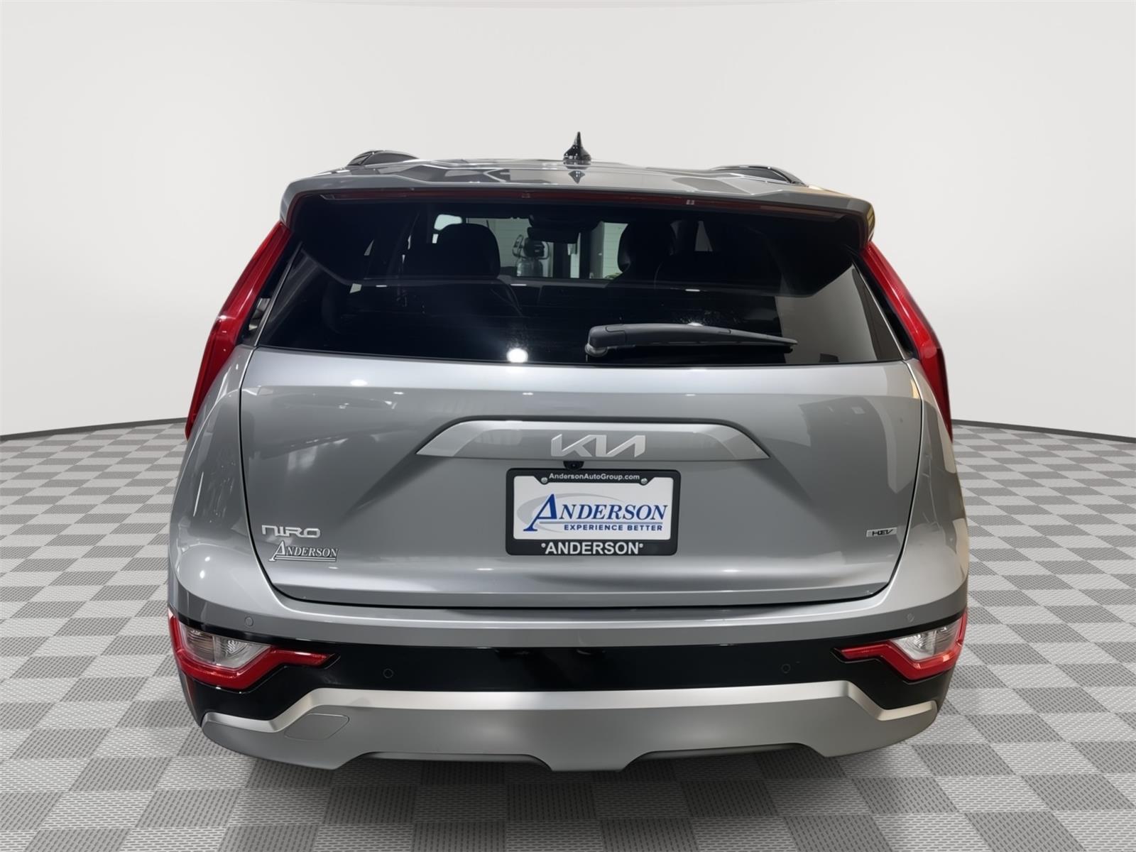 Vehicle photo 8