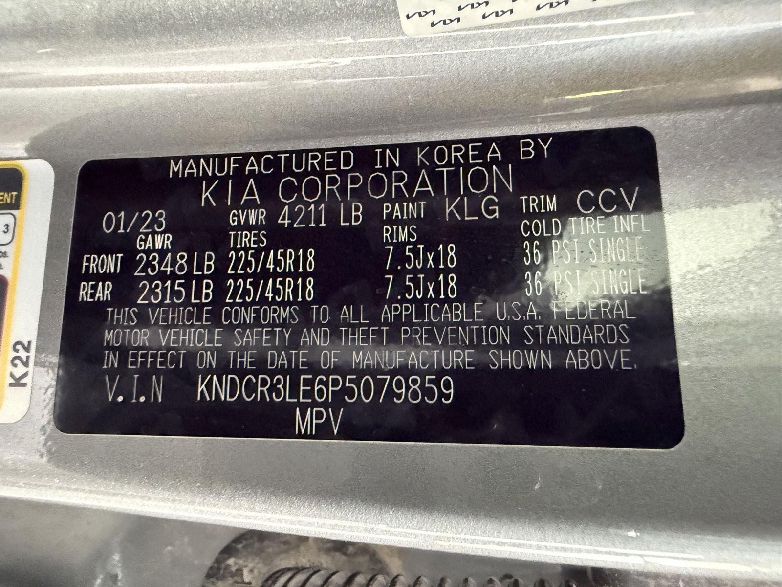 Vehicle photo 33