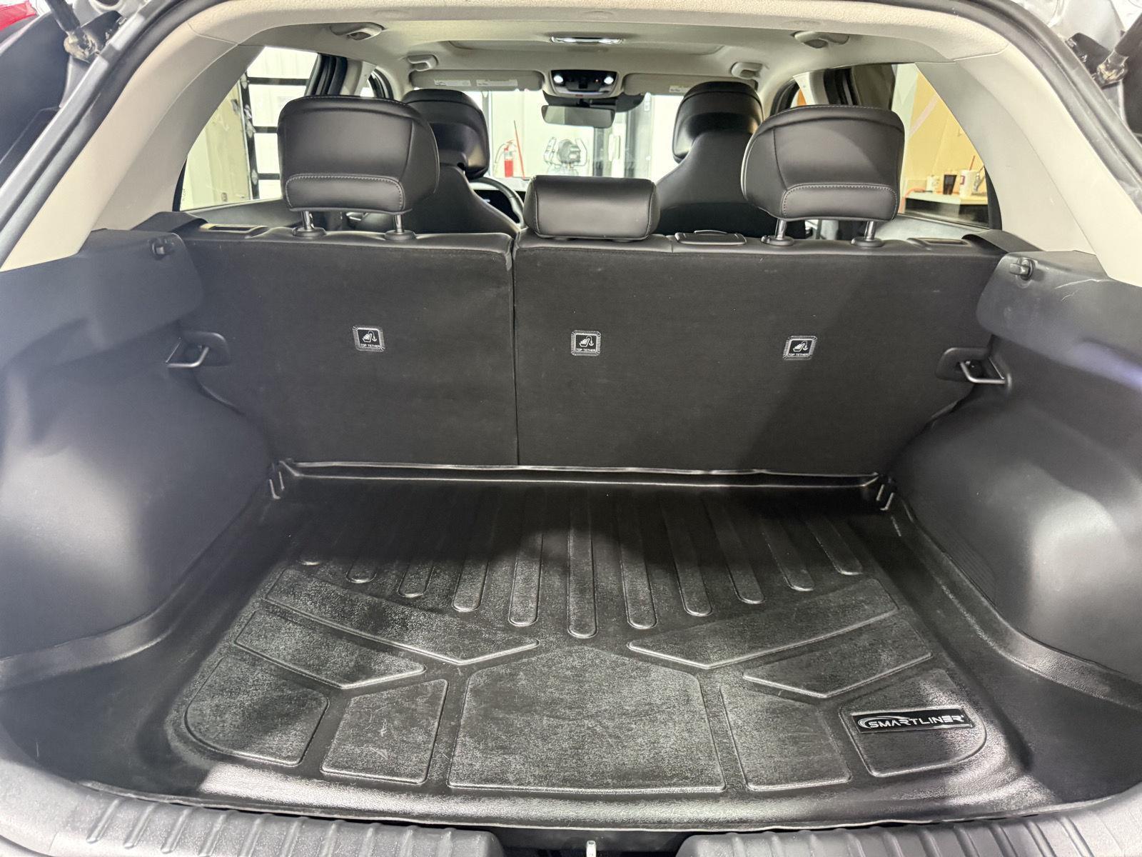 Vehicle photo 34