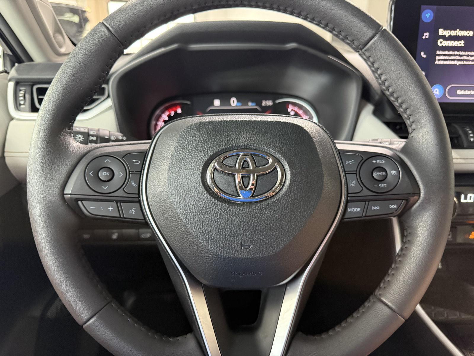Vehicle photo 11