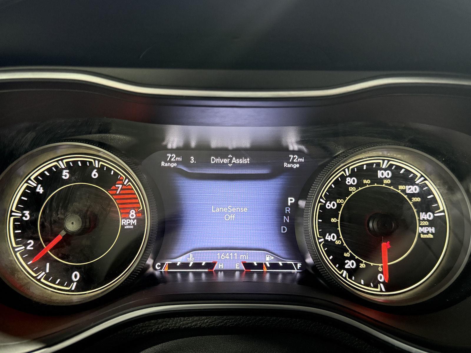 Vehicle photo 3