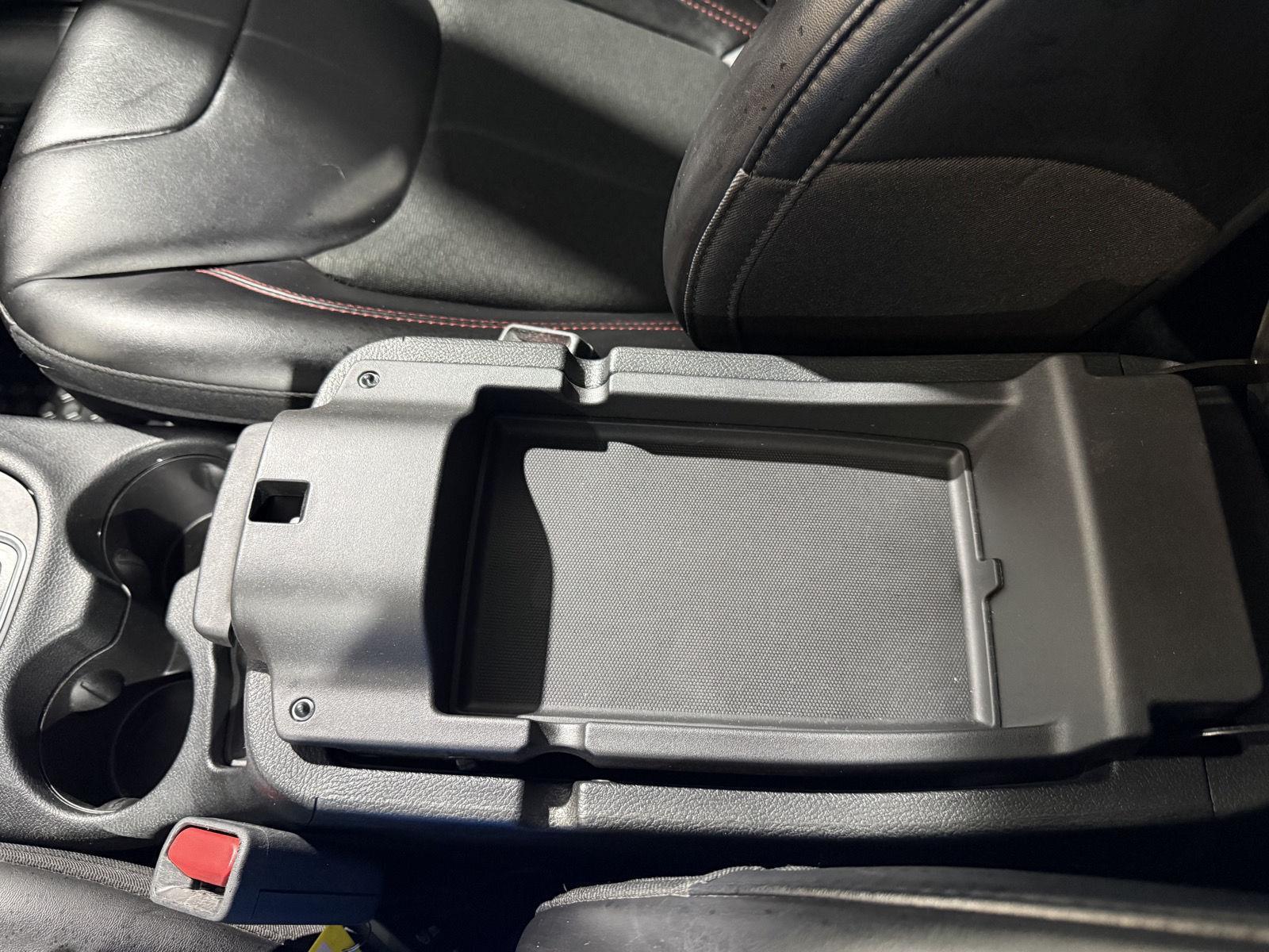Vehicle photo 31