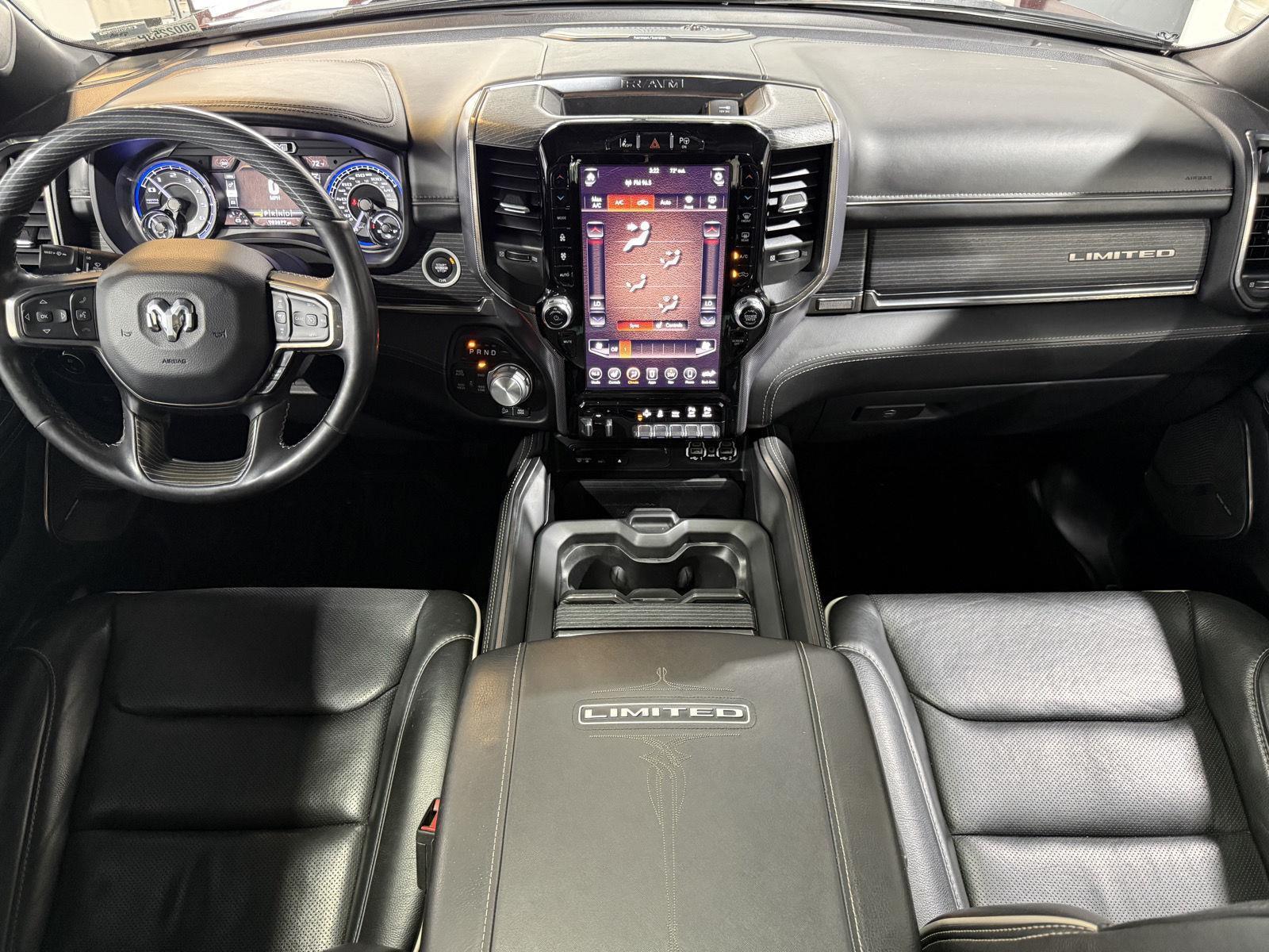 Vehicle photo 16