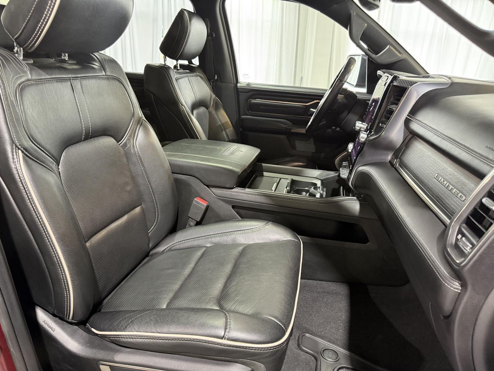 Vehicle photo 27