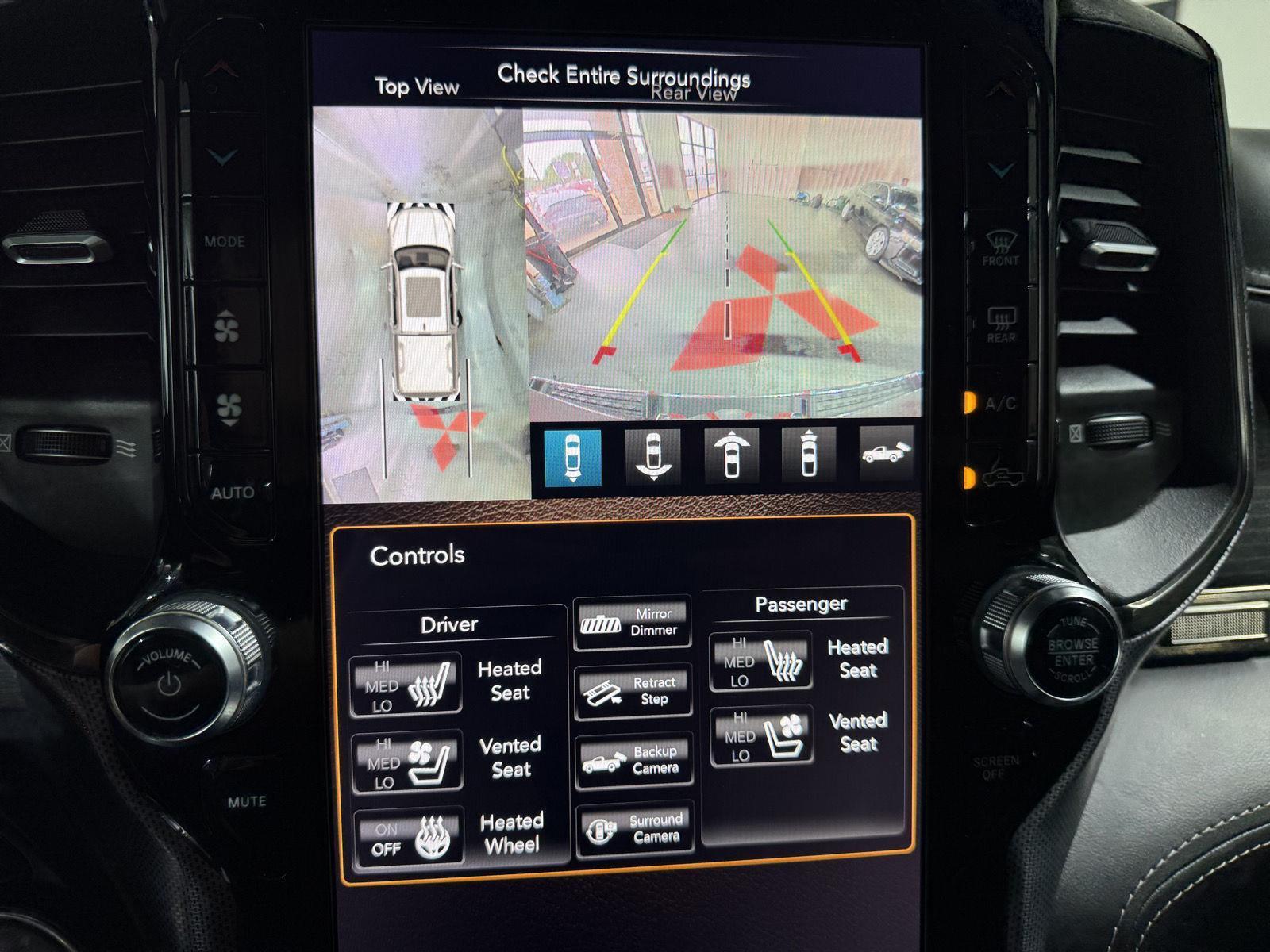 Vehicle photo 30