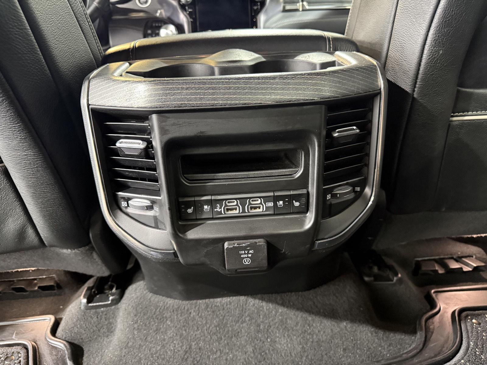 Vehicle photo 34