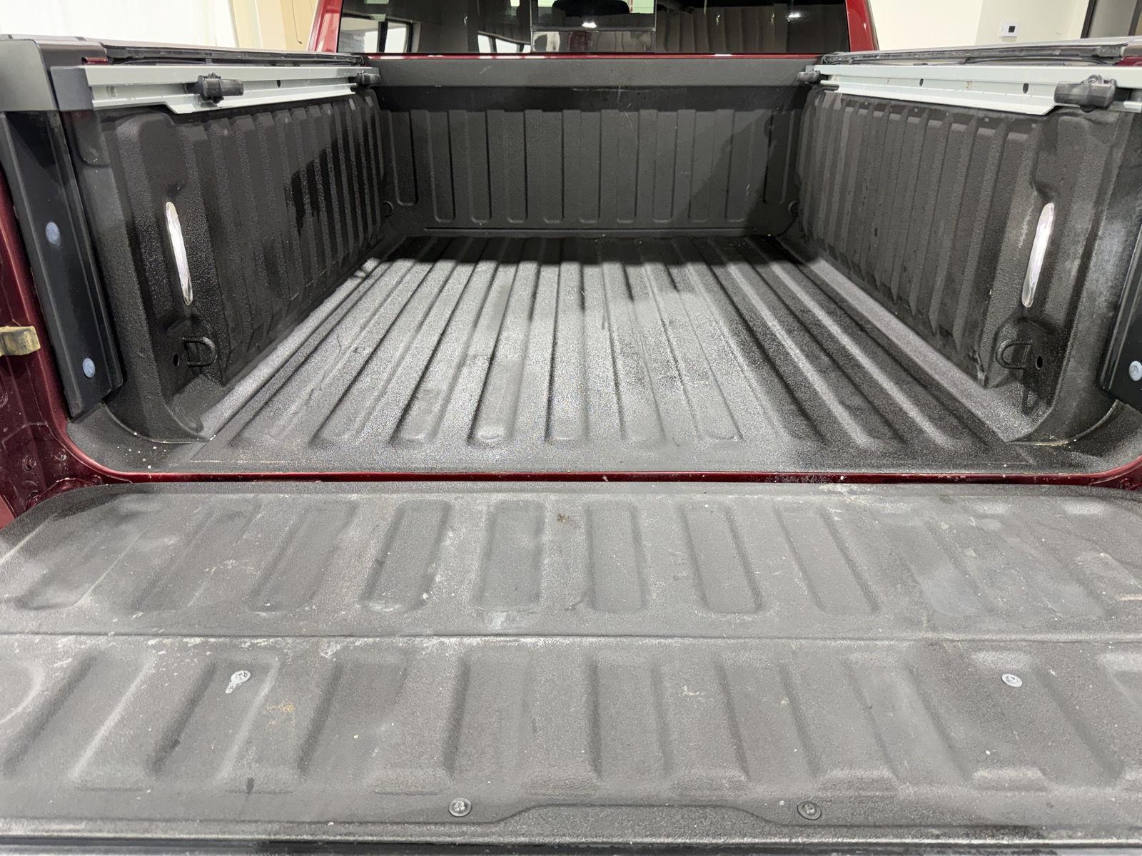 Vehicle photo 36