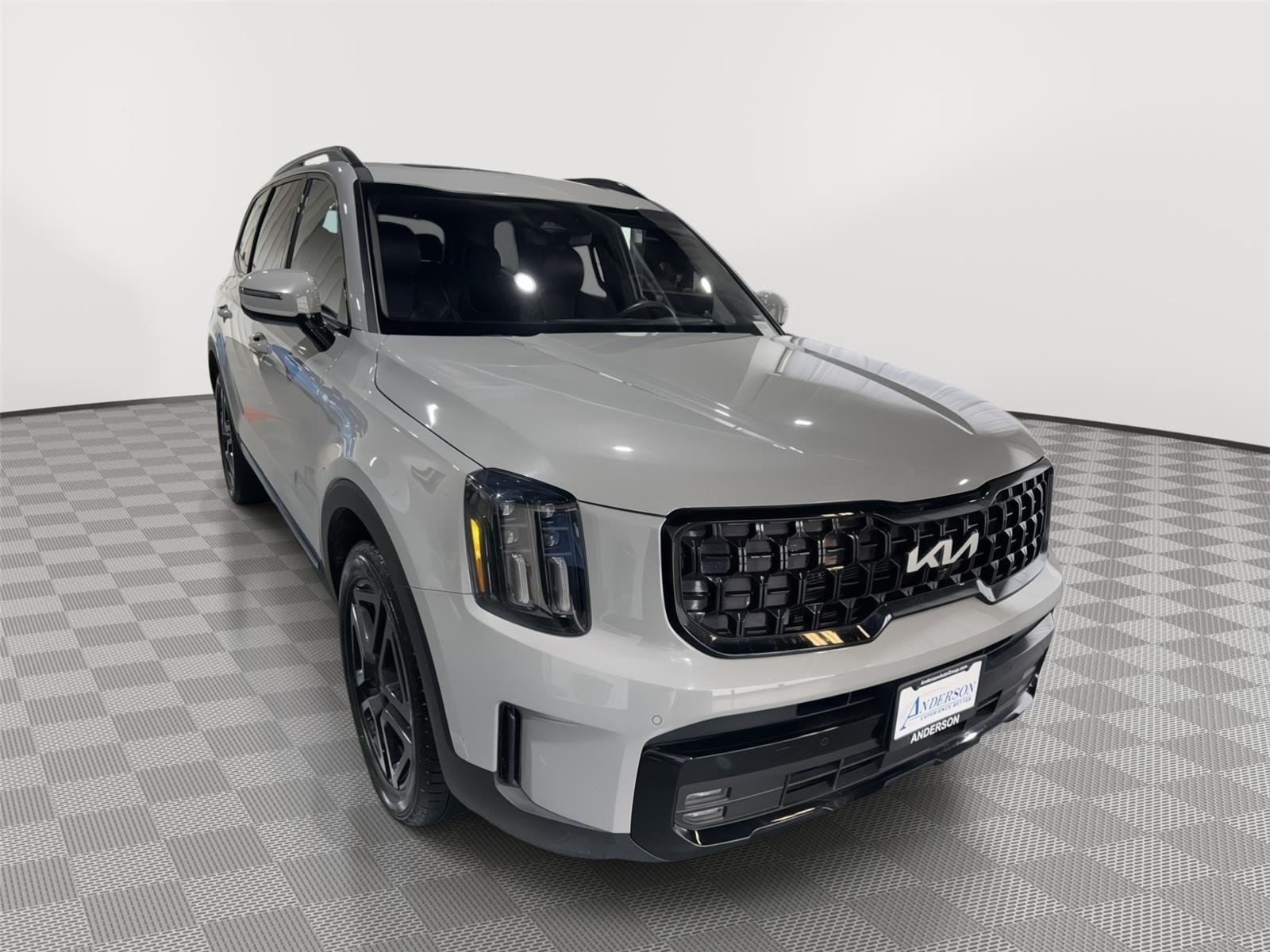 Vehicle photo 5