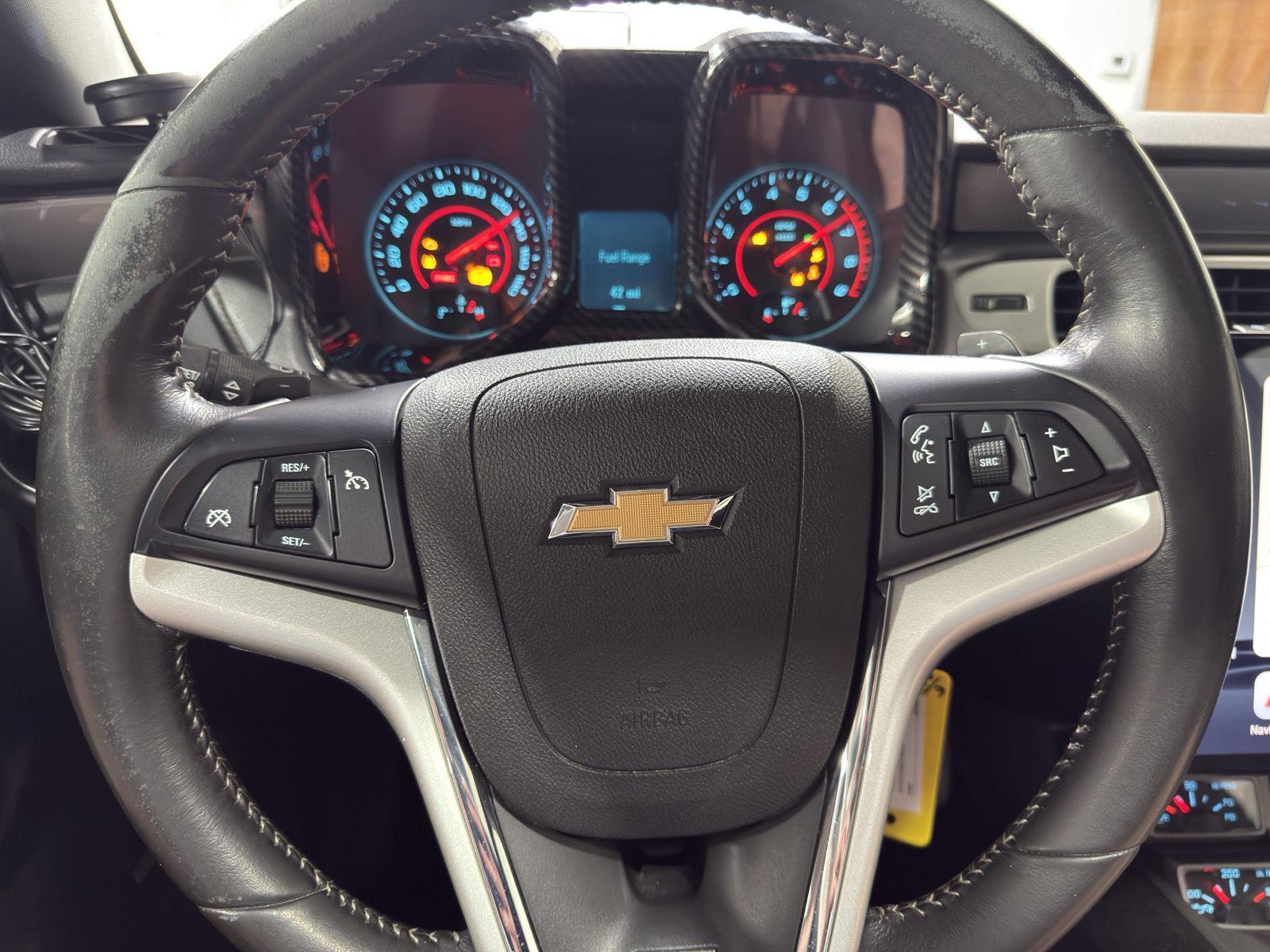 Vehicle photo 11