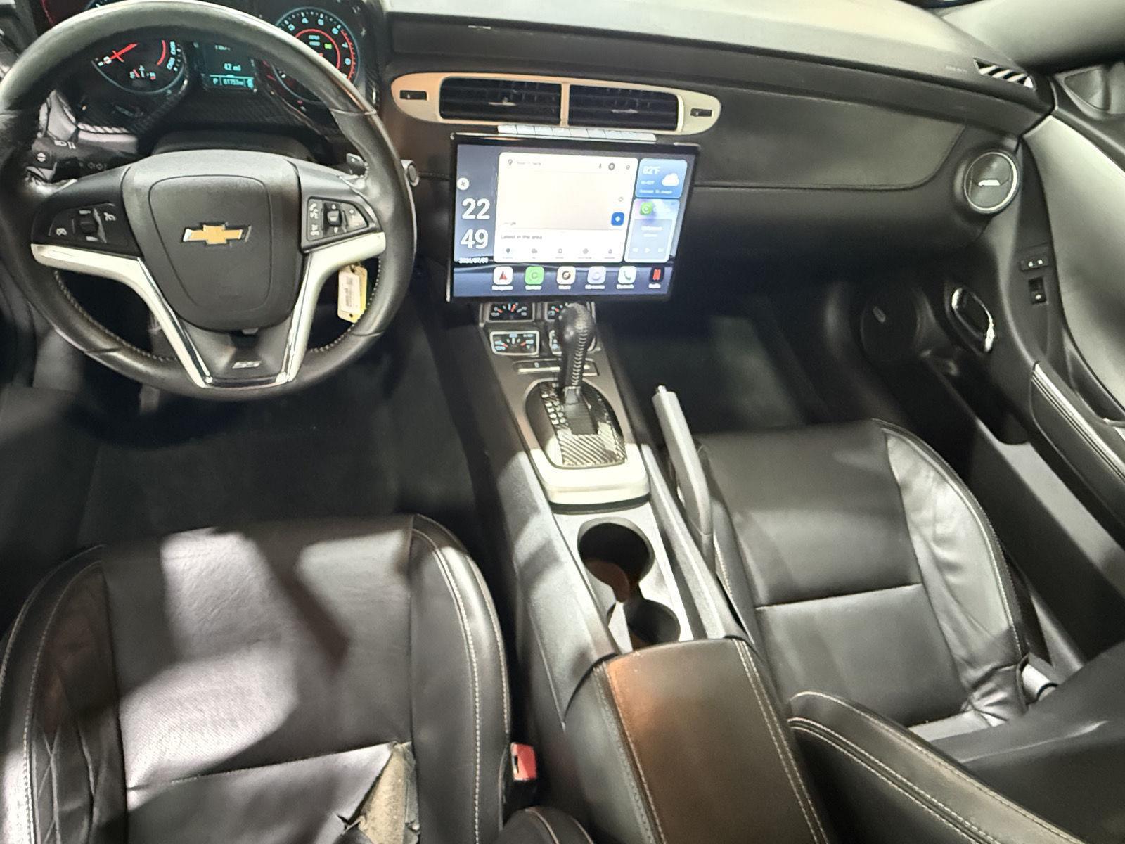 Vehicle photo 15