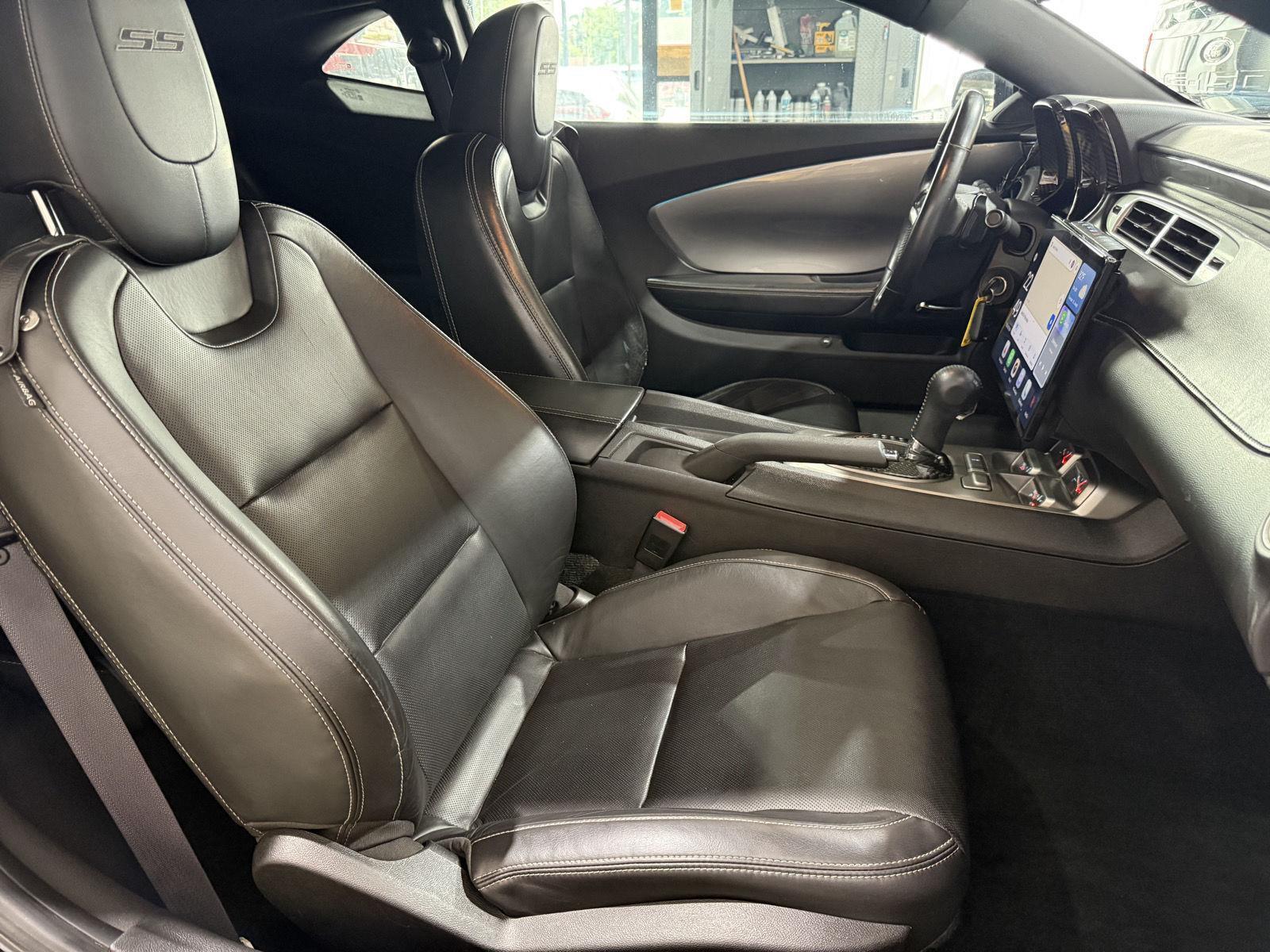 Vehicle photo 24