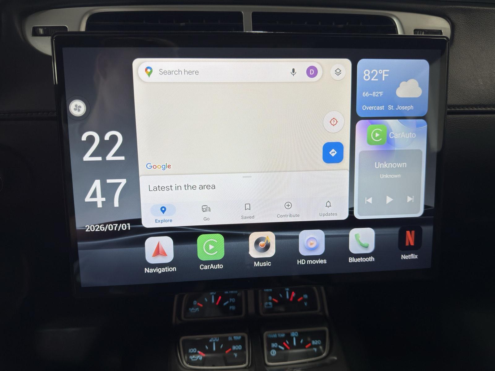Vehicle photo 26