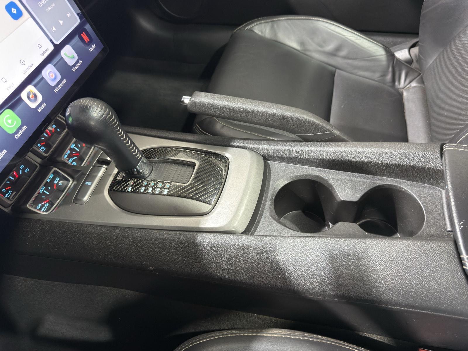 Vehicle photo 28