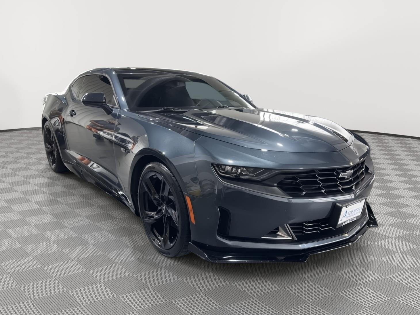 Vehicle photo 5