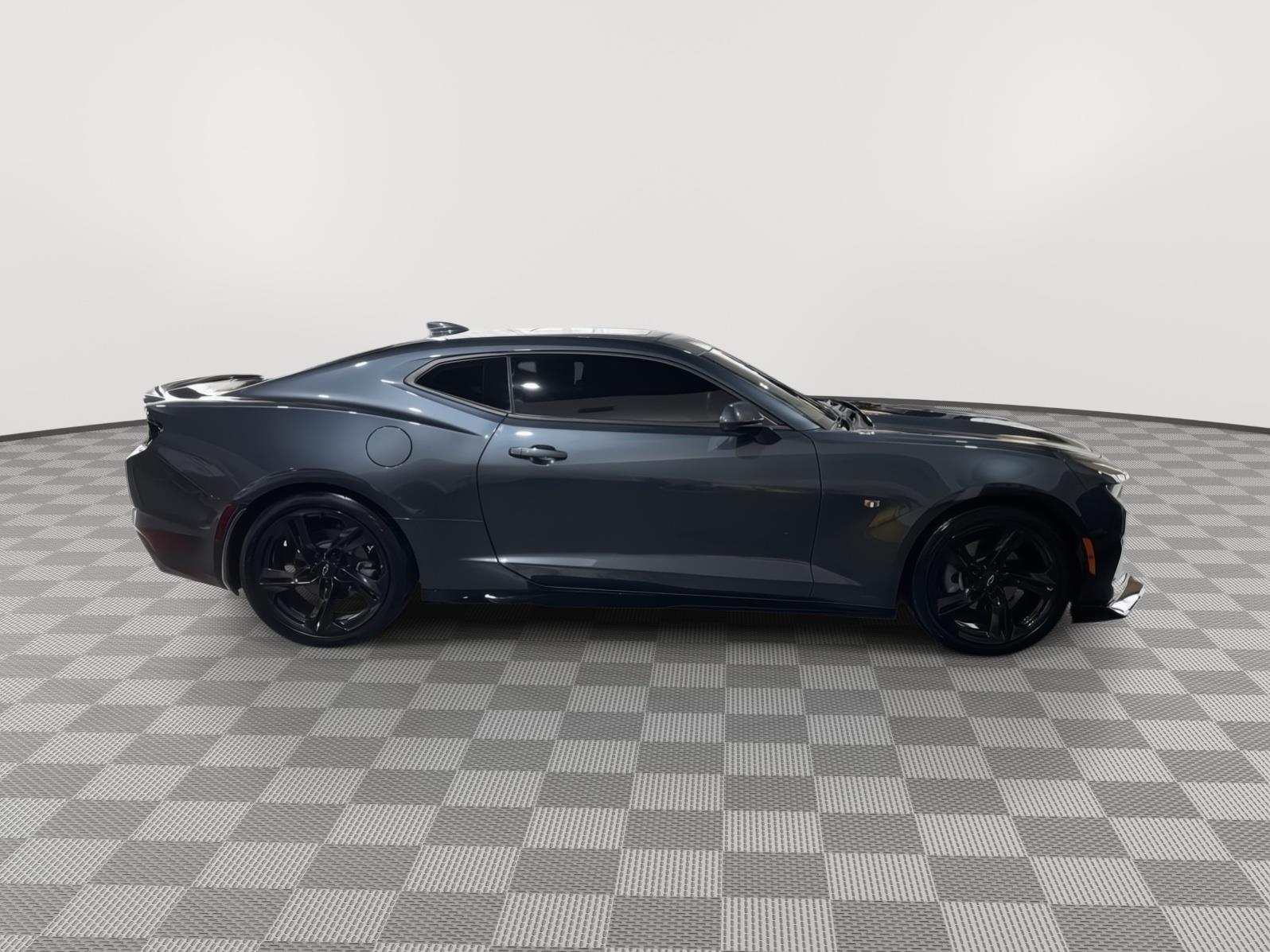 Vehicle photo 6
