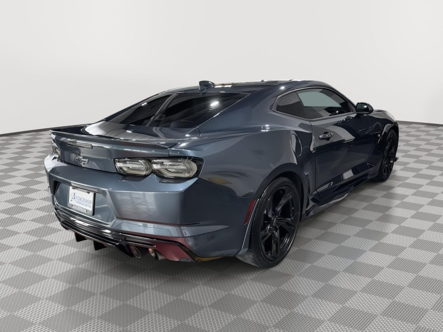 Vehicle photo 7
