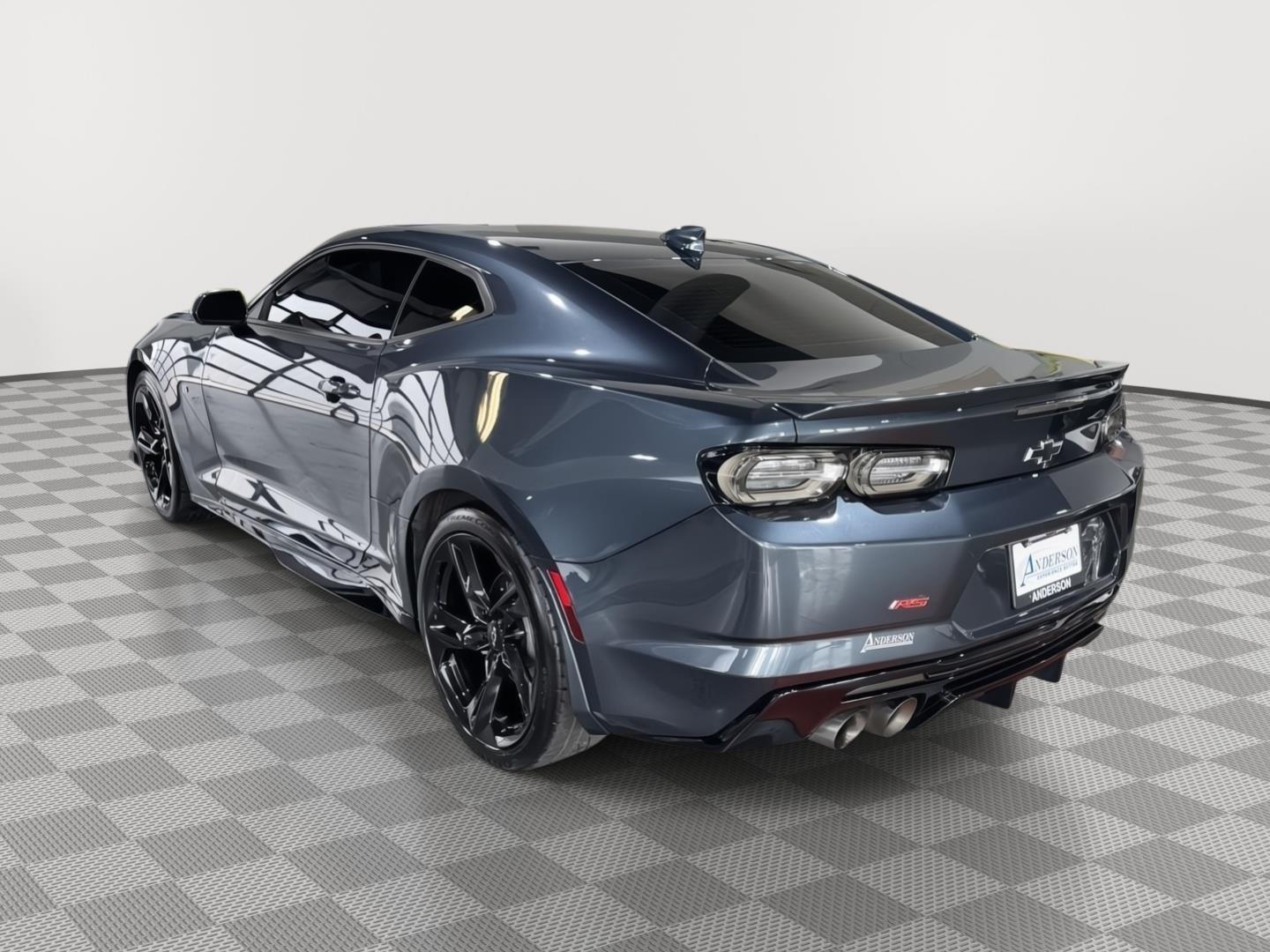 Vehicle photo 9