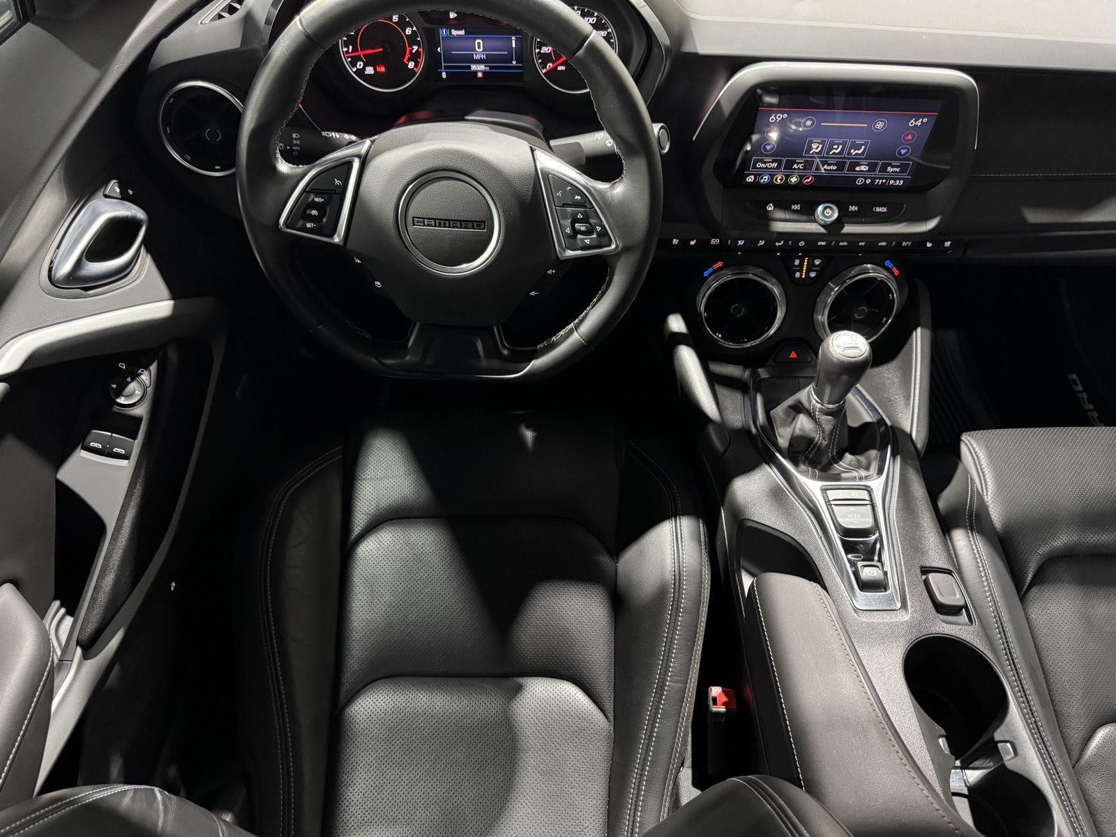 Vehicle photo 20
