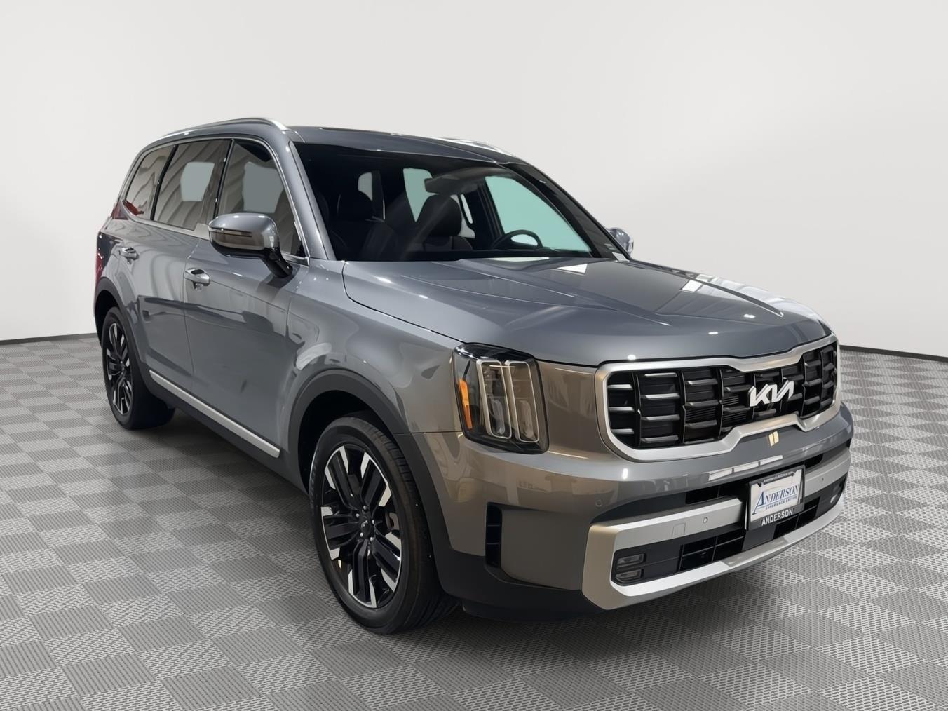 Vehicle photo 5