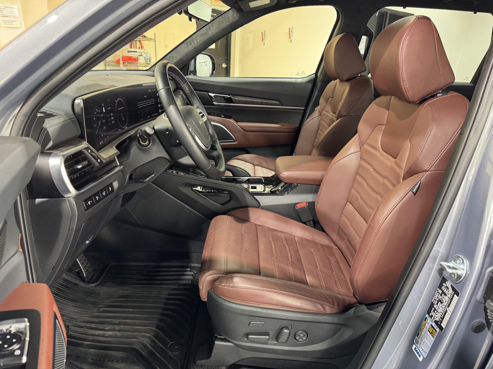 Vehicle photo 16