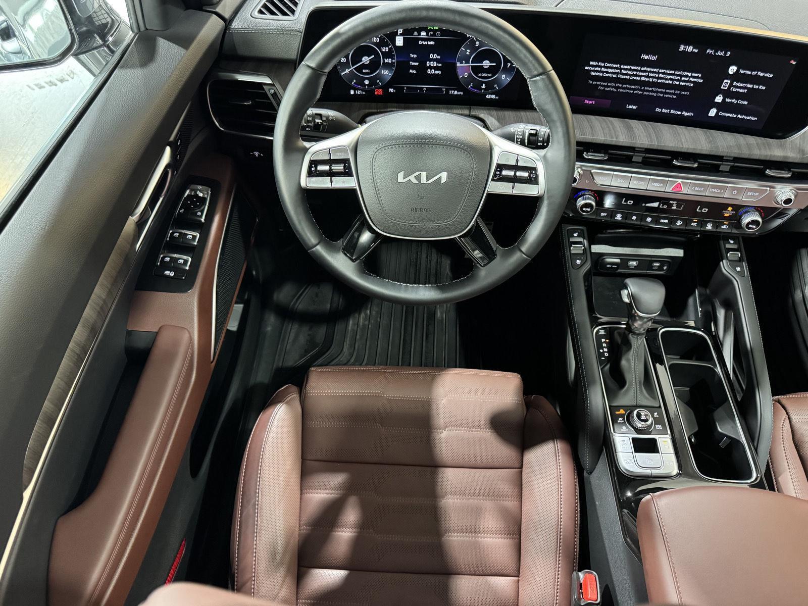 Vehicle photo 19