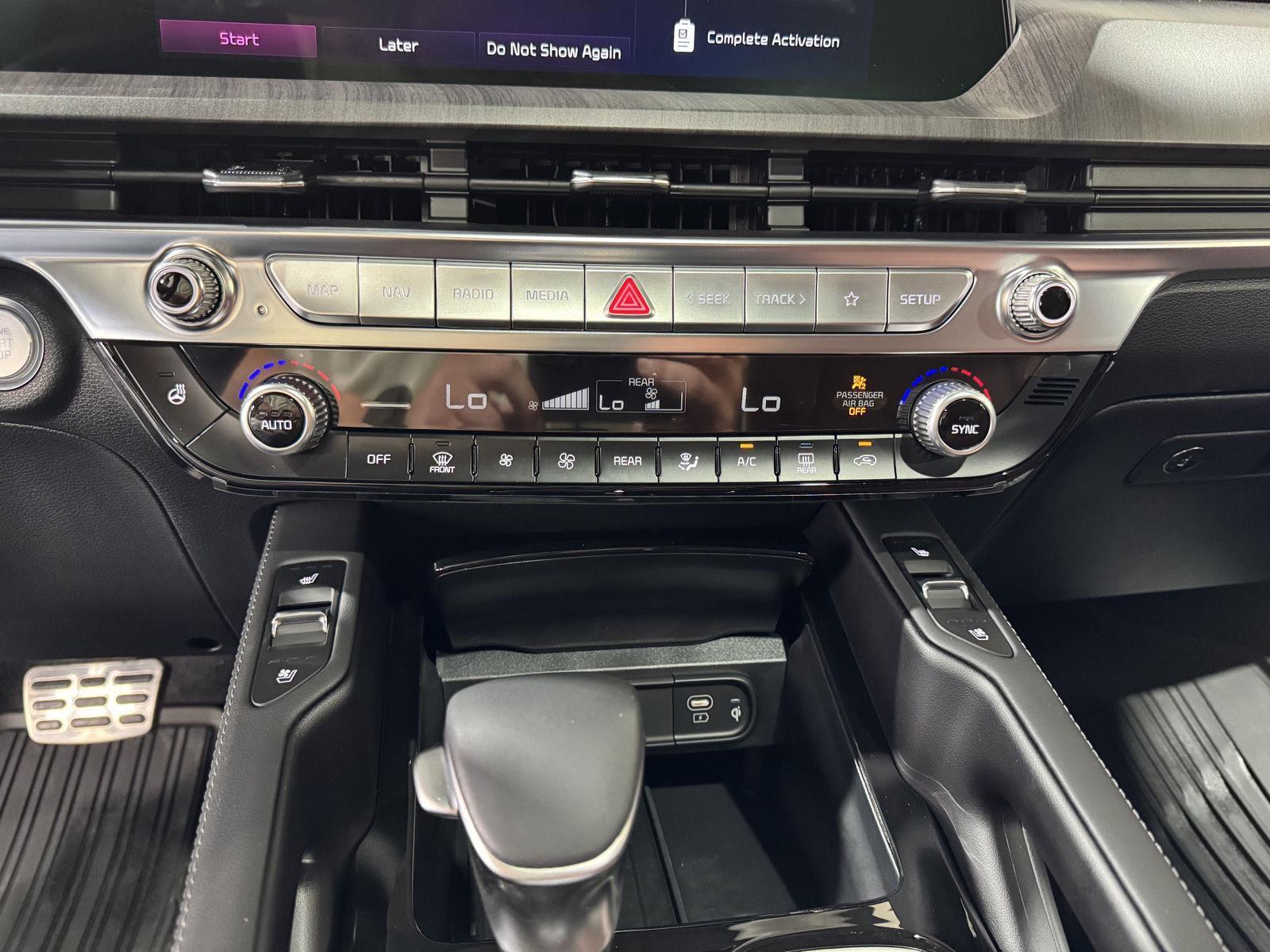 Vehicle photo 31