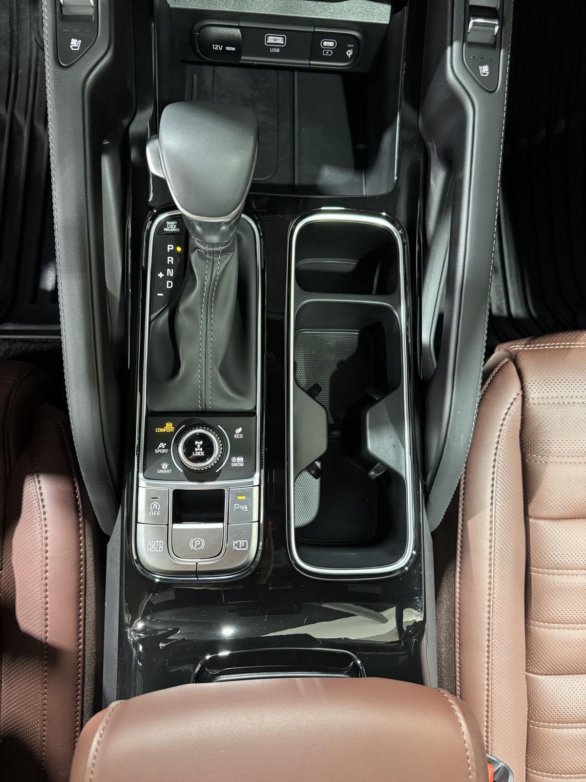 Vehicle photo 34