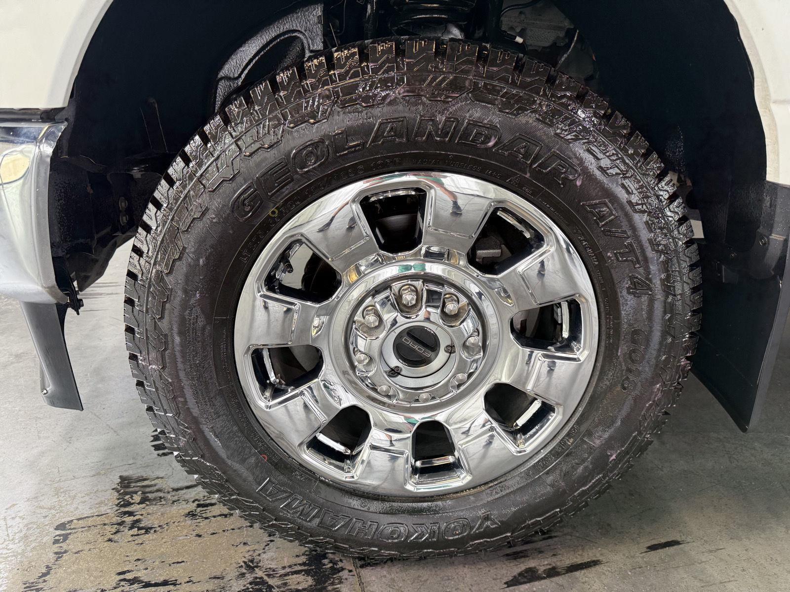Vehicle photo 10