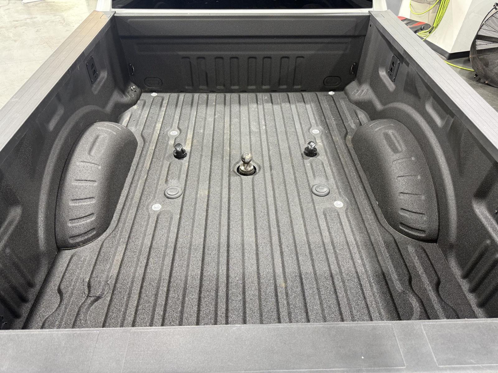 Vehicle photo 39