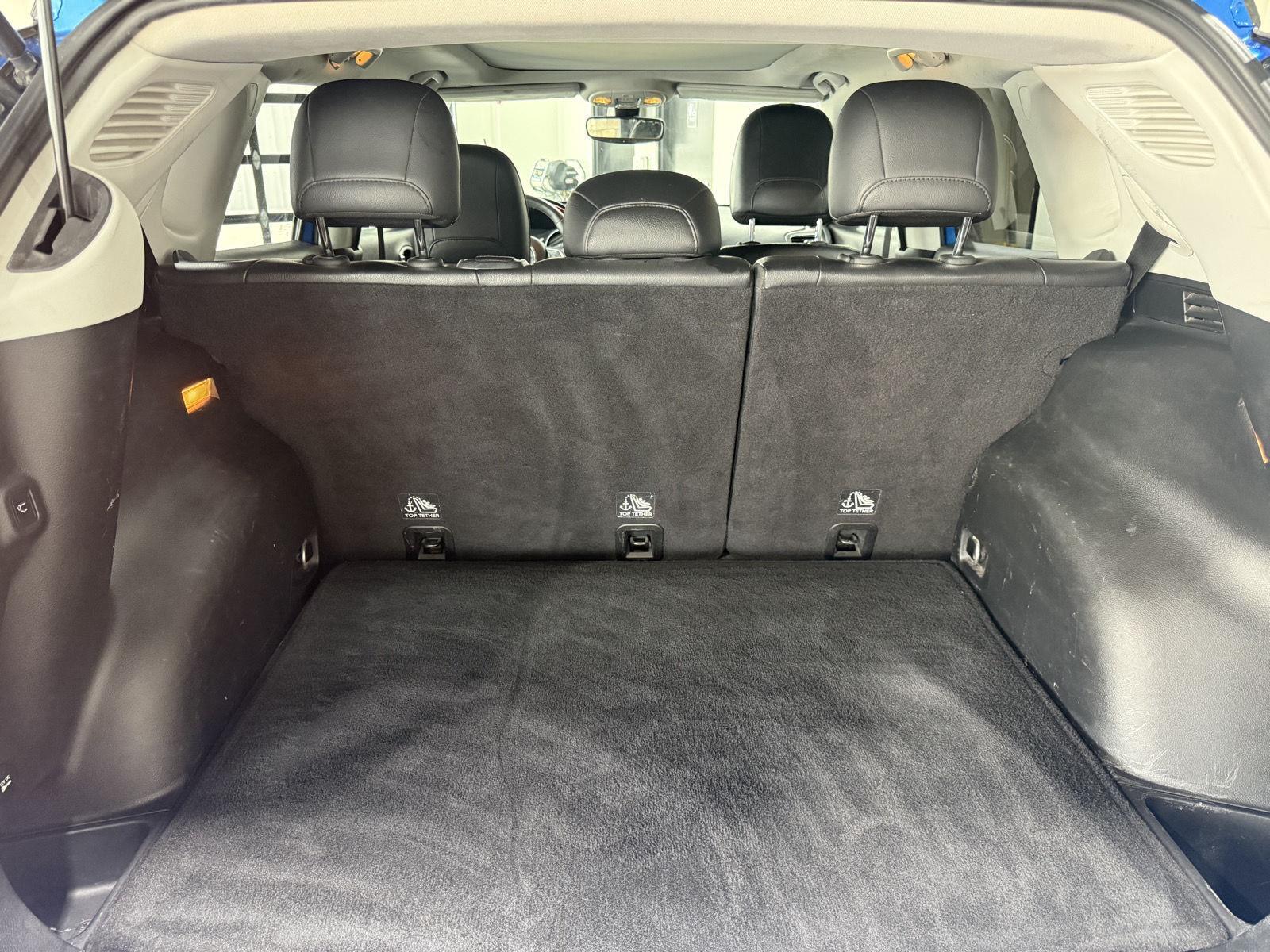 Vehicle photo 33