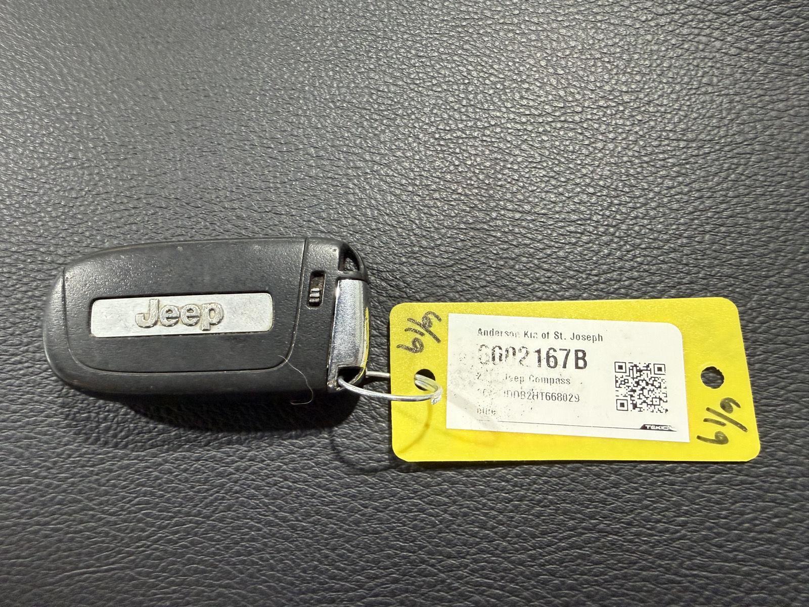 Vehicle photo 34