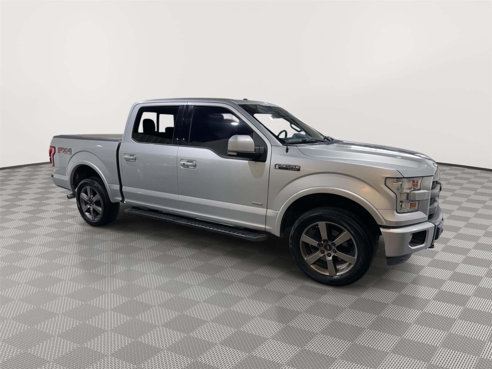 Vehicle photo 5