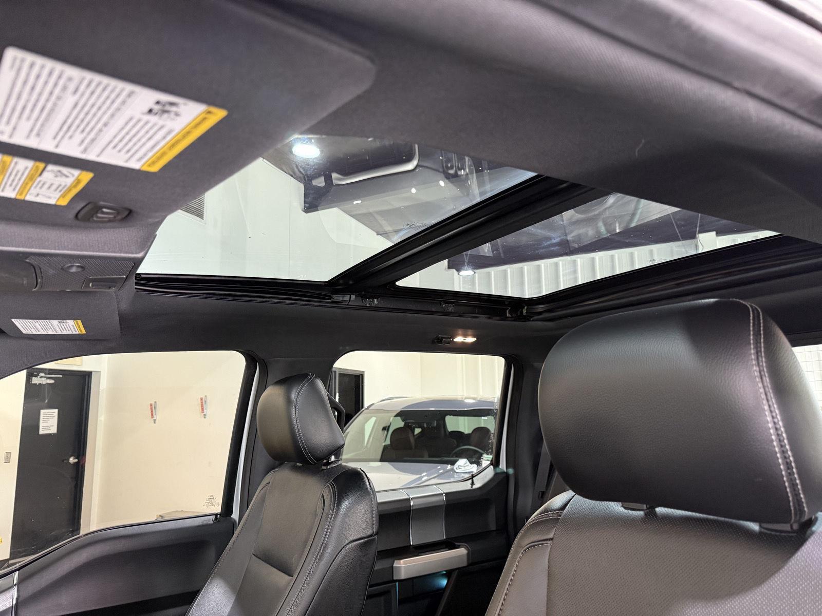 Vehicle photo 28