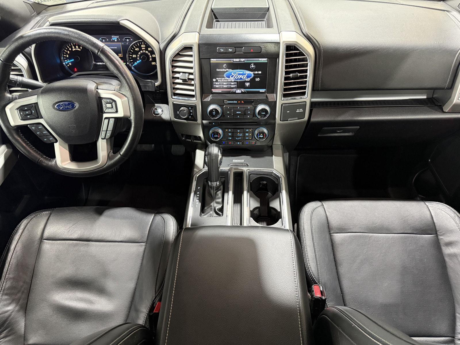 Vehicle photo 14