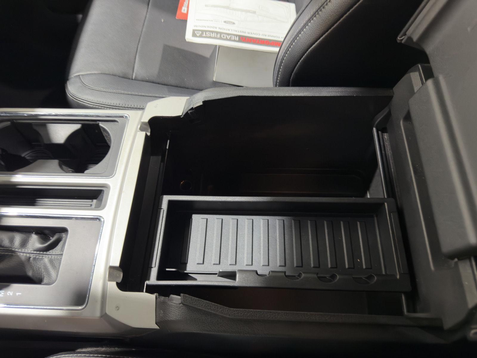 Vehicle photo 33