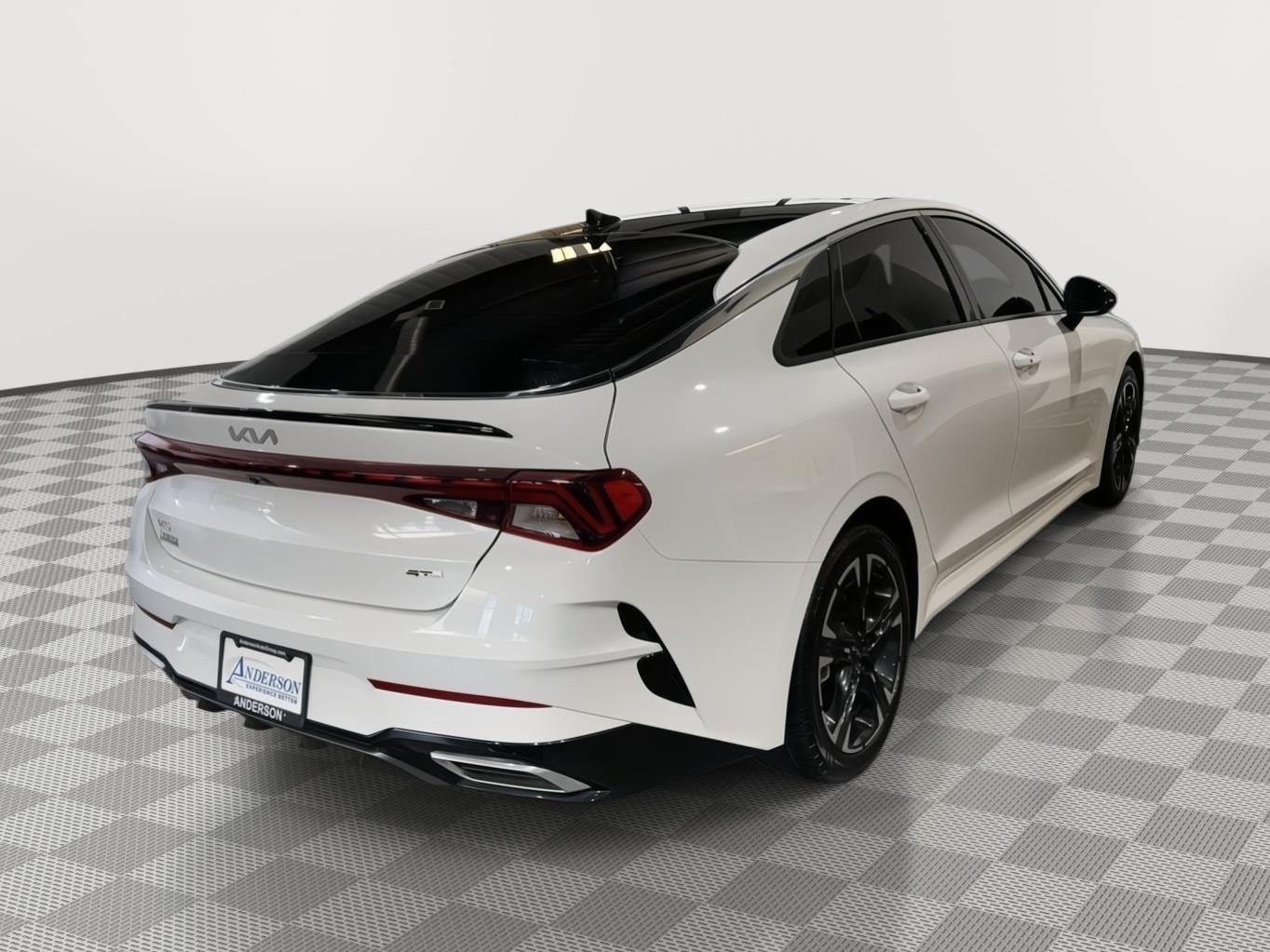 Vehicle photo 7