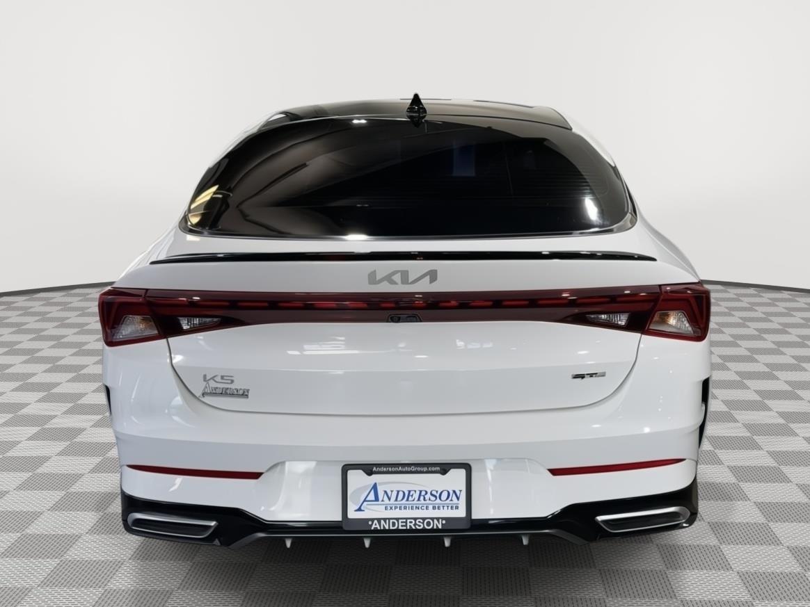 Vehicle photo 8