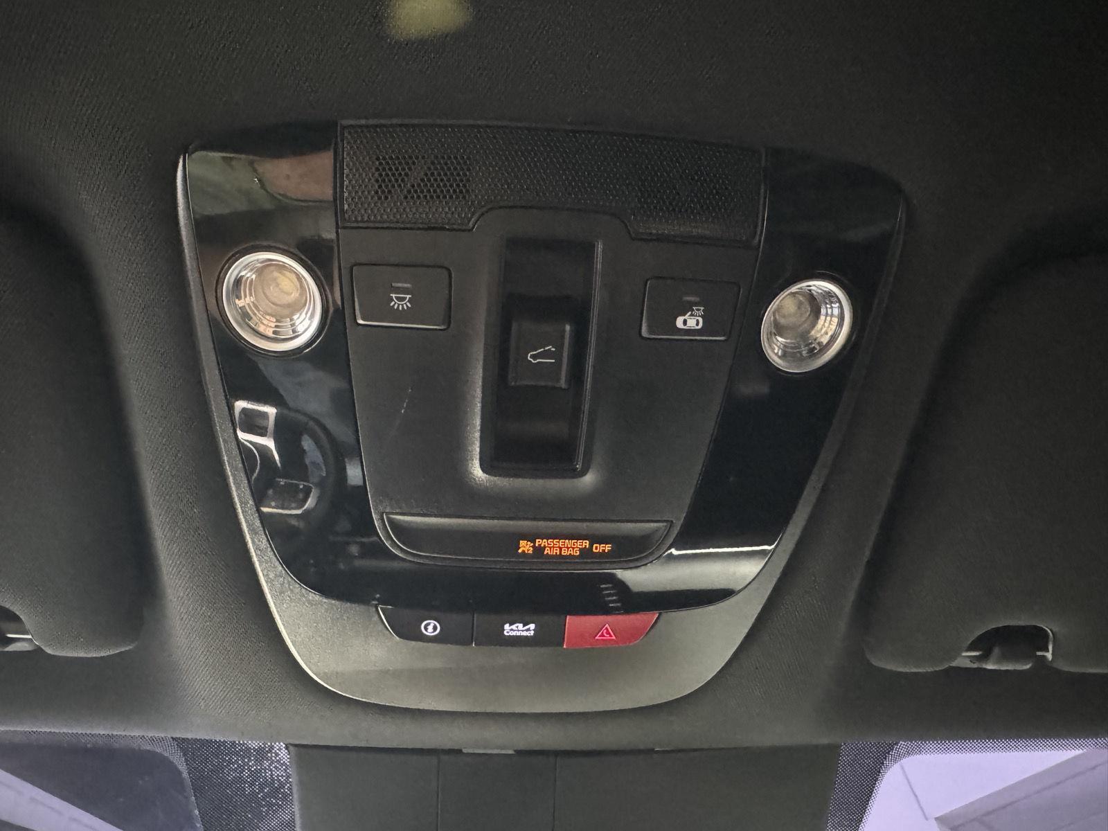 Vehicle photo 31