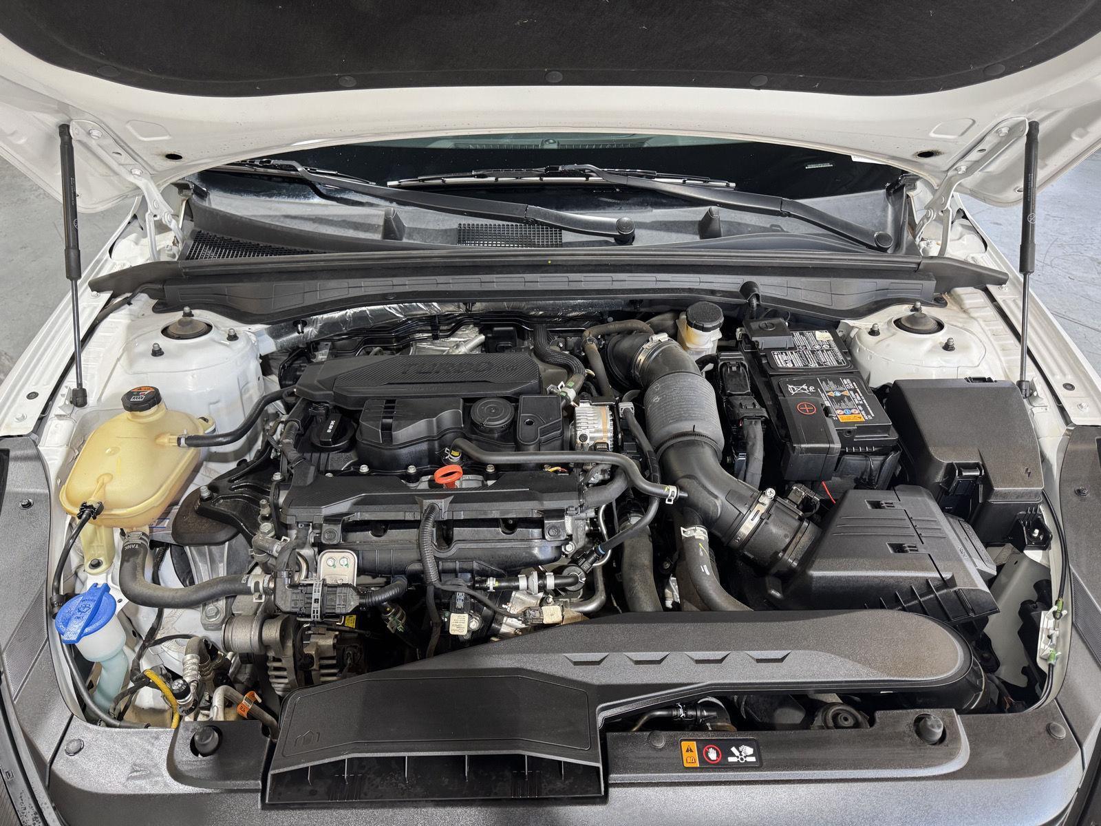 Vehicle photo 35