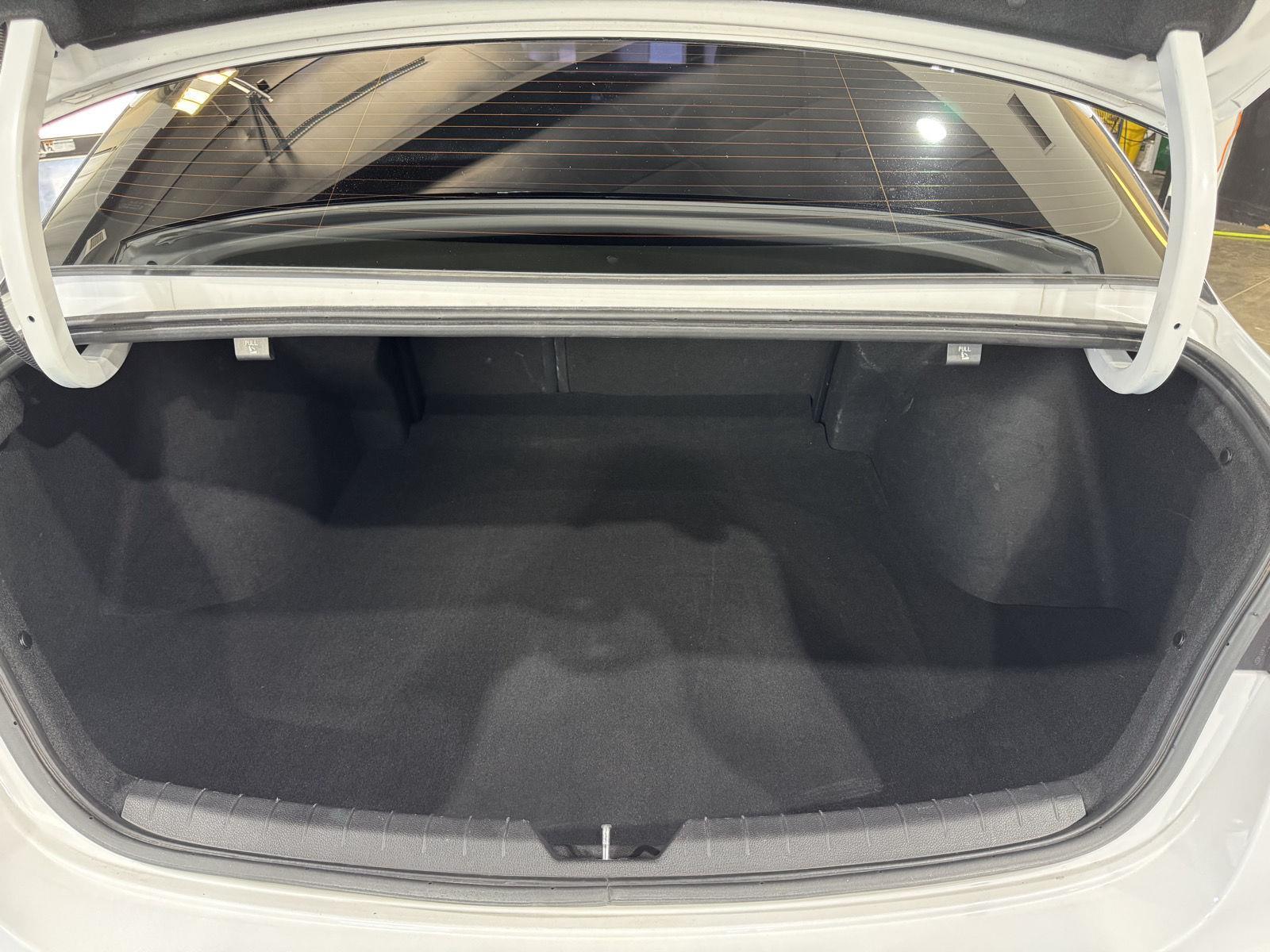 Vehicle photo 36