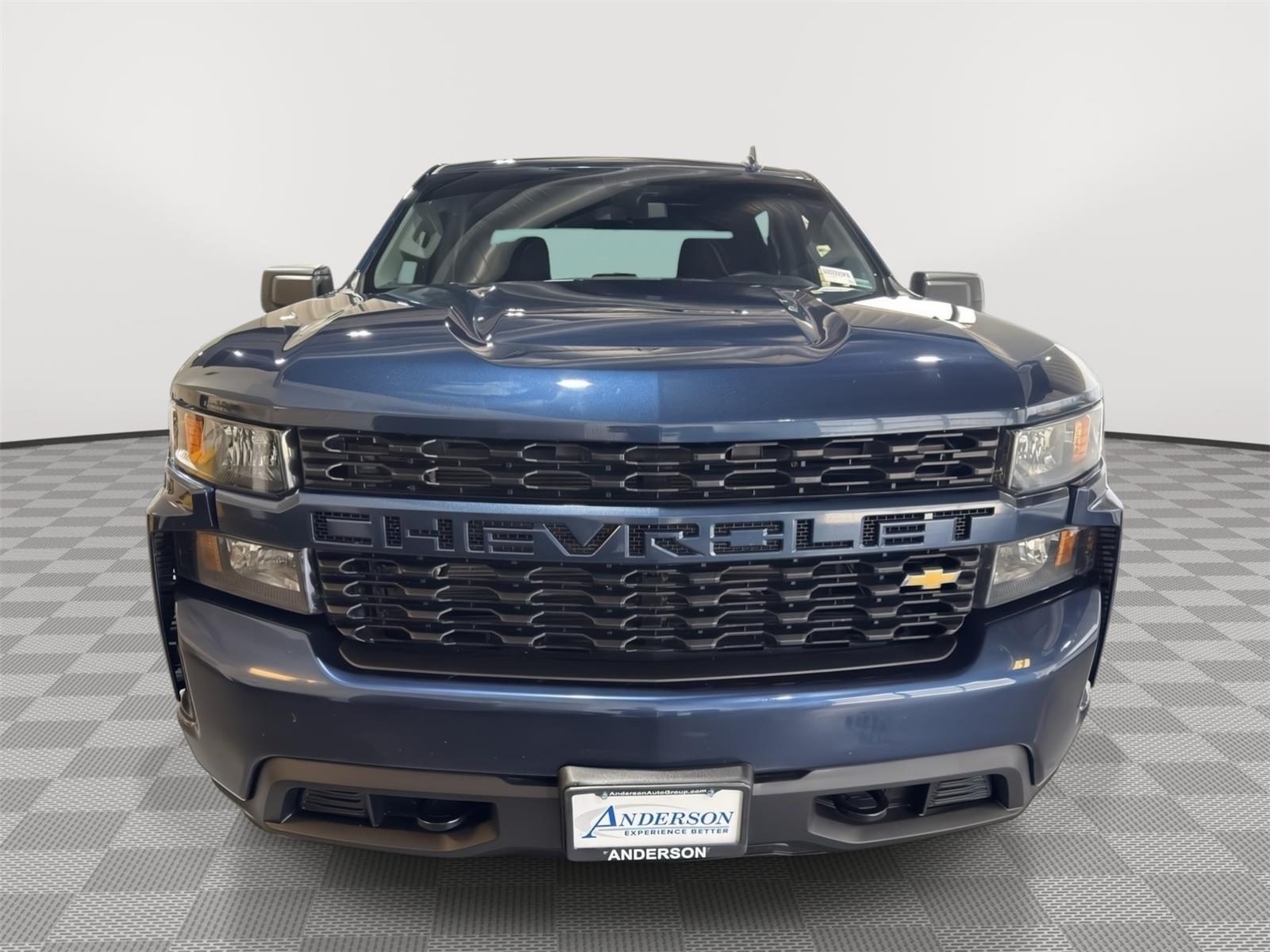 Vehicle photo 4