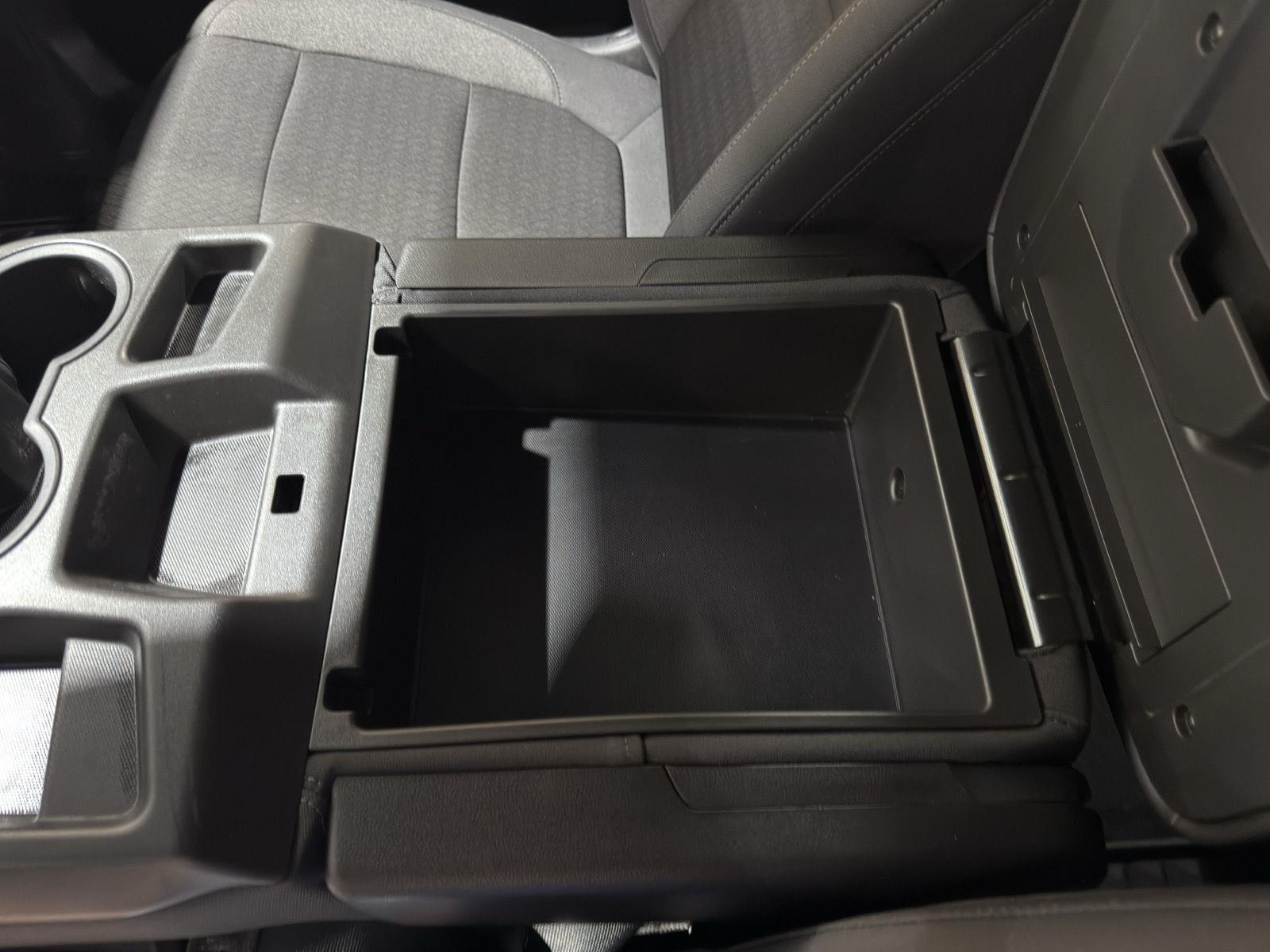 Vehicle photo 31