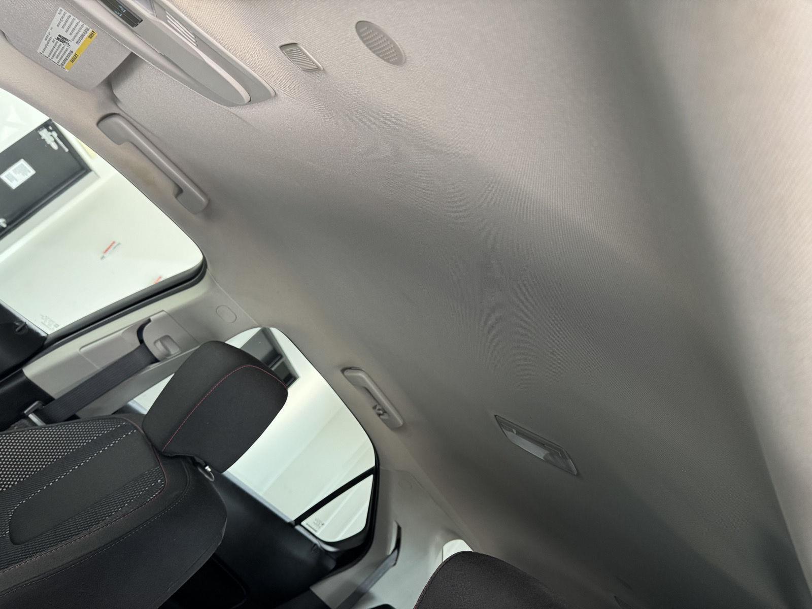 Vehicle photo 21