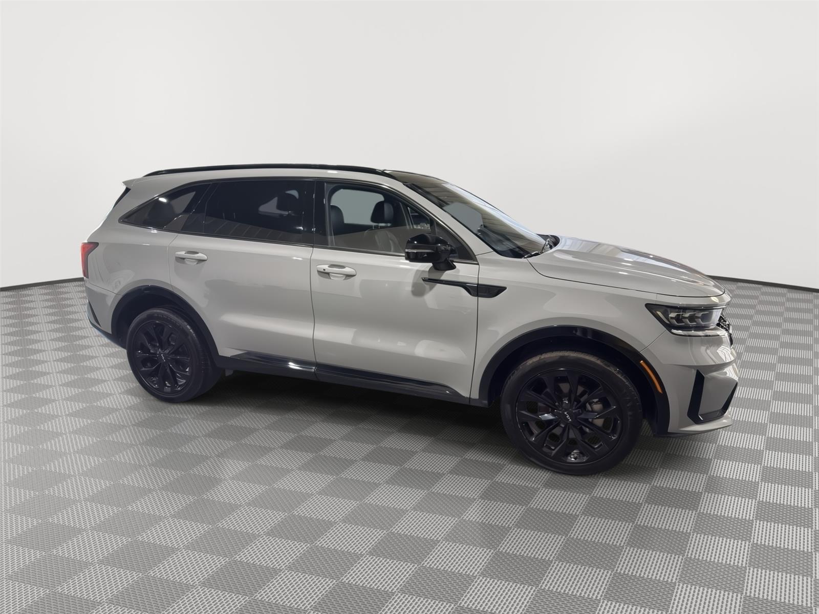 Vehicle photo 6