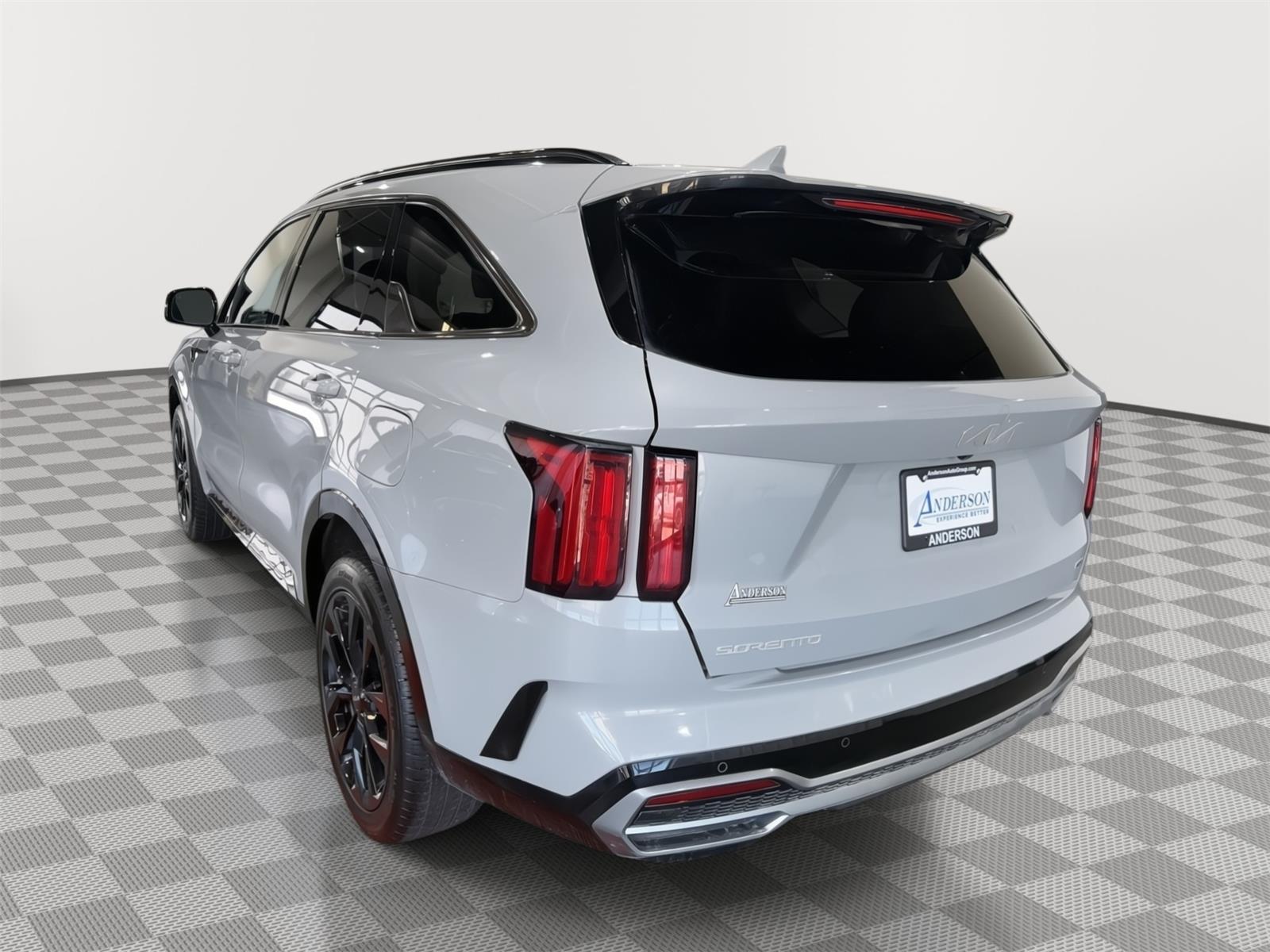 Vehicle photo 9