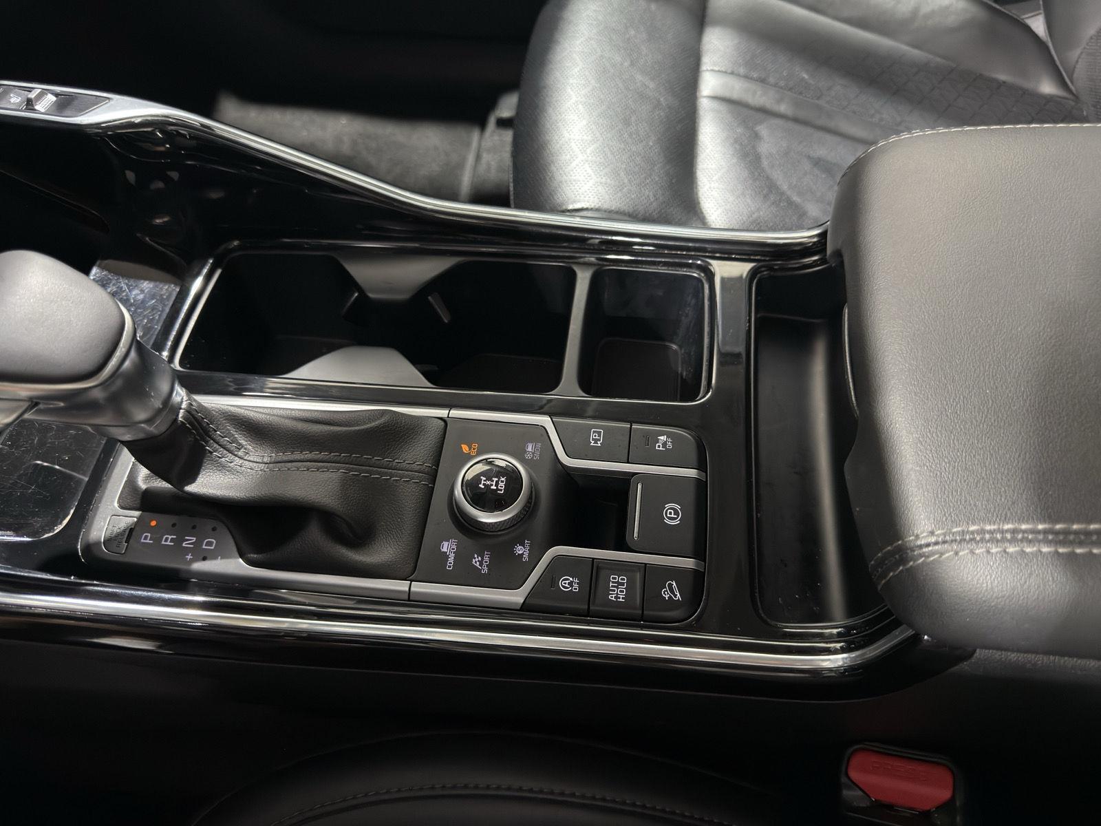 Vehicle photo 33