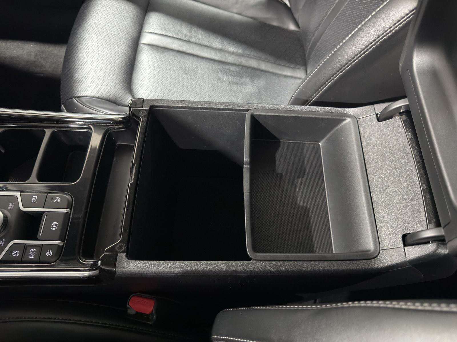 Vehicle photo 35
