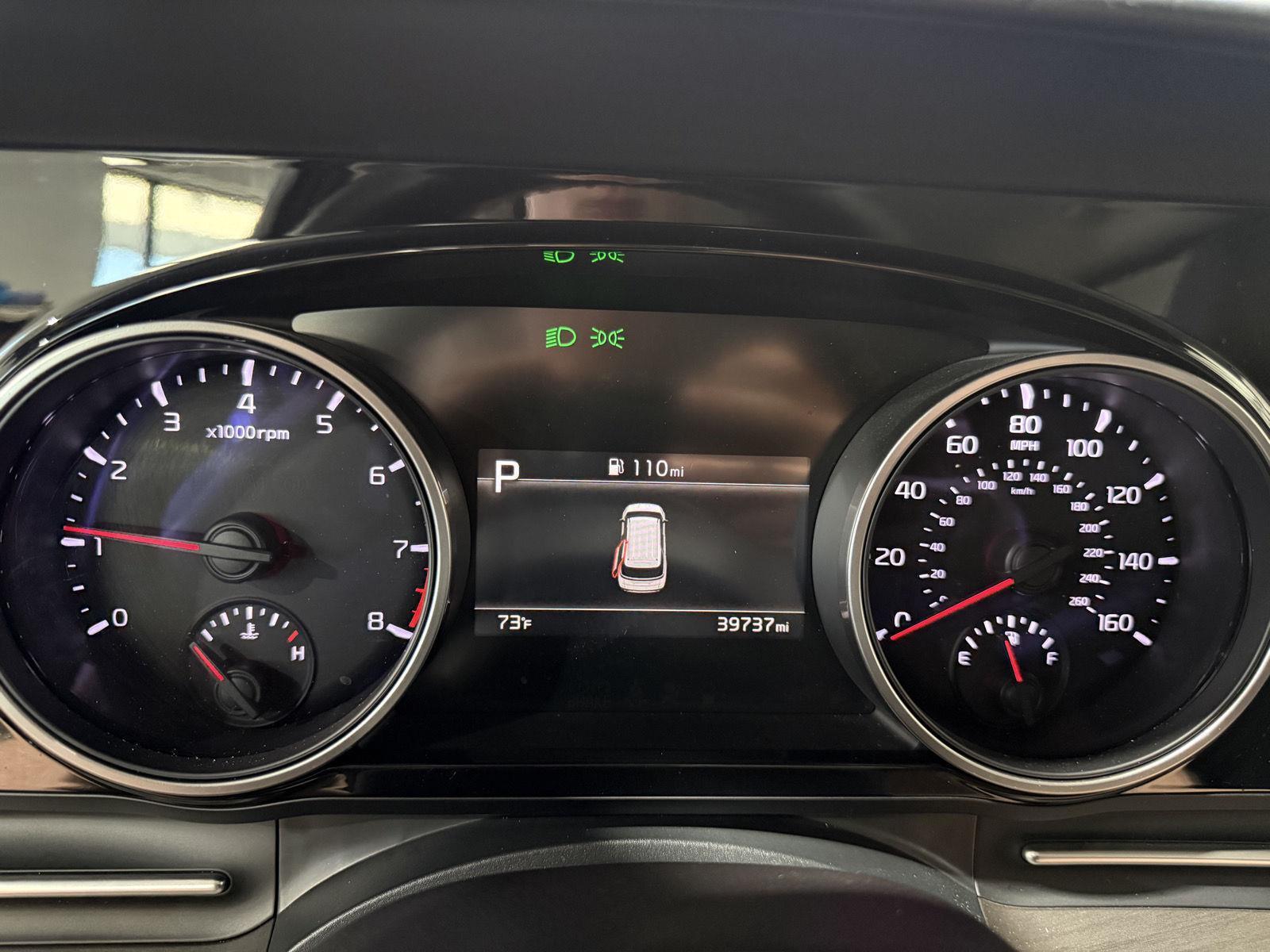 Vehicle photo 3