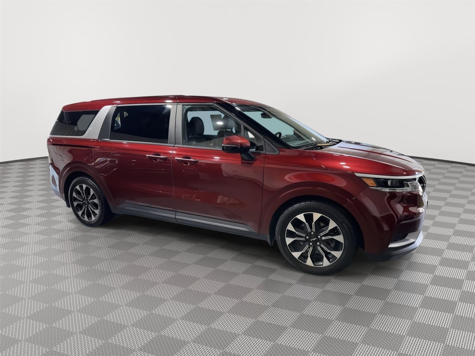 Vehicle photo 5